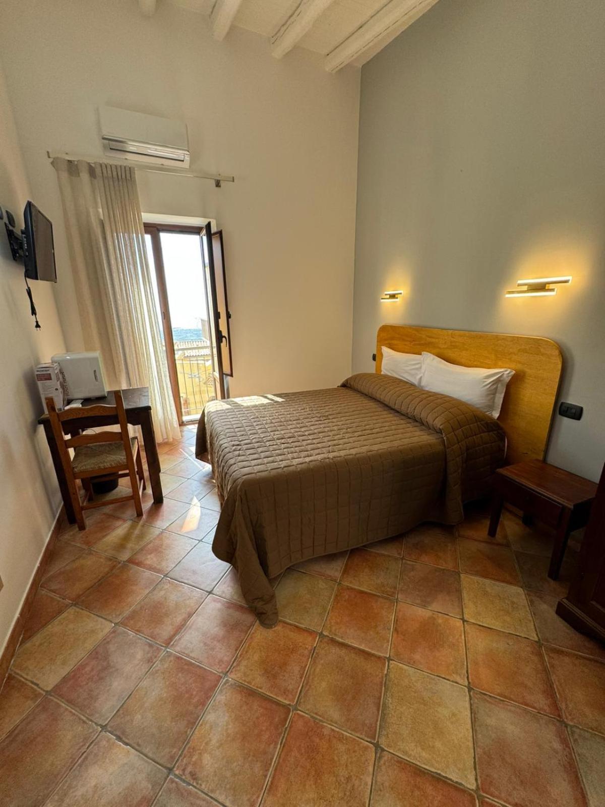 Le Scalette Del Centro Hotel Agrigento Exterior photo
